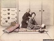 https://upload.wikimedia.org/wikipedia/commons/thumb/b/bb/Adolfo_Farsari_-_Blind_Shampoonier.JPG/180px-Adolfo_Farsari_-_Blind_Shampoonier.JPG