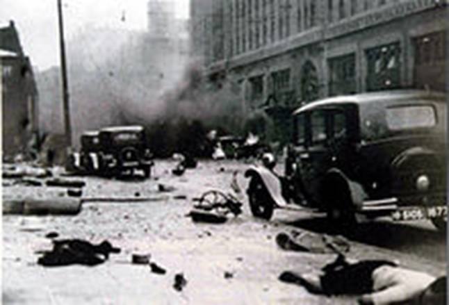 https://upload.wikimedia.org/wikipedia/commons/thumb/9/97/Bombing_outside_the_Palace_Hotel.jpg/220px-Bombing_outside_the_Palace_Hotel.jpg