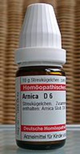 https://upload.wikimedia.org/wikipedia/commons/thumb/3/32/Arnica_montana_hom%C3%A9opathie_zoom.jpg/100px-Arnica_montana_hom%C3%A9opathie_zoom.jpg