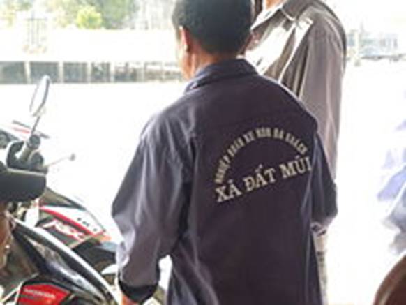 https://upload.wikimedia.org/wikipedia/commons/thumb/0/0d/Uniform_of_Honda_bike_union.JPG/220px-Uniform_of_Honda_bike_union.JPG