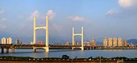 https://upload.wikimedia.org/wikipedia/commons/thumb/8/8c/TaipeiChongYangBridge.jpg/220px-TaipeiChongYangBridge.jpg