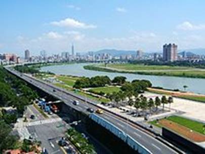 https://upload.wikimedia.org/wikipedia/commons/thumb/6/6e/Danshui_River_20051017.jpg/220px-Danshui_River_20051017.jpg