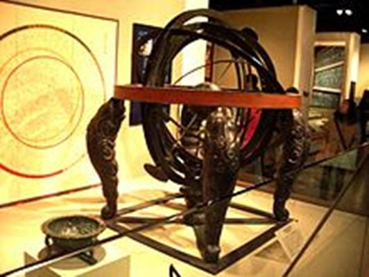 https://upload.wikimedia.org/wikipedia/commons/thumb/d/d8/Korean_celestial_globe.jpg/220px-Korean_celestial_globe.jpg