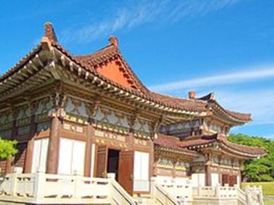 https://upload.wikimedia.org/wikipedia/commons/thumb/b/bd/Tomb_of_King_Tongmyong%2C_Pyongyang%2C_North_Korea-1.jpg/260px-Tomb_of_King_Tongmyong%2C_Pyongyang%2C_North_Korea-1.jpg