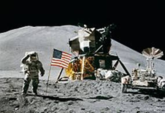 https://upload.wikimedia.org/wikipedia/commons/thumb/a/ad/Apollo_15_flag%2C_rover%2C_LM%2C_Irwin_cropped.jpg/220px-Apollo_15_flag%2C_rover%2C_LM%2C_Irwin_cropped.jpg