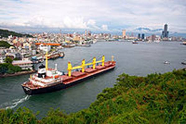 https://upload.wikimedia.org/wikipedia/commons/thumb/a/a6/Ddm_2004_028_Kaohsiung_Harbor.jpg/200px-Ddm_2004_028_Kaohsiung_Harbor.jpg